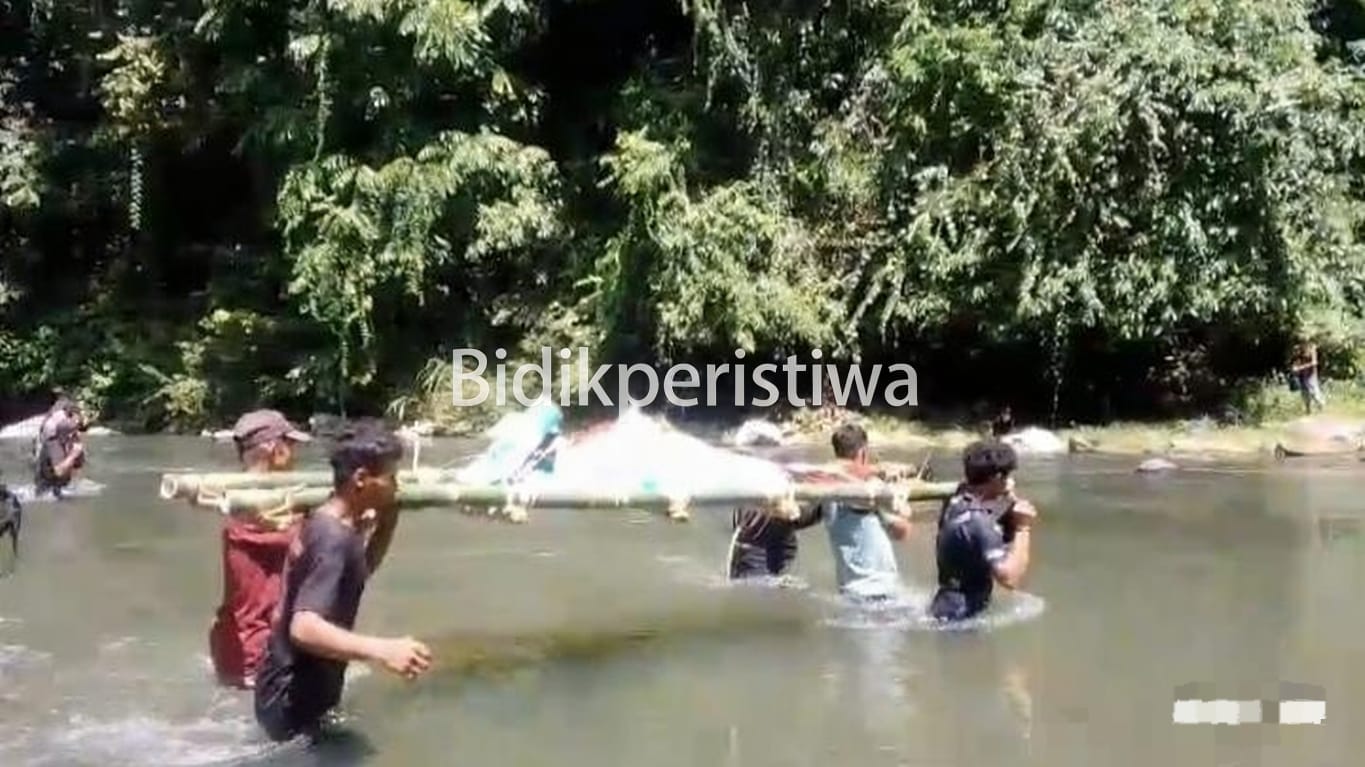 Jalan Rusak Parah, Jenazah Warga Dusun Lakkese Dipulangkan Melalui Jalan Setapak dan Menyebrangi Sungai Menggunakan Tandu IMG-20260429-WA0036.jpg